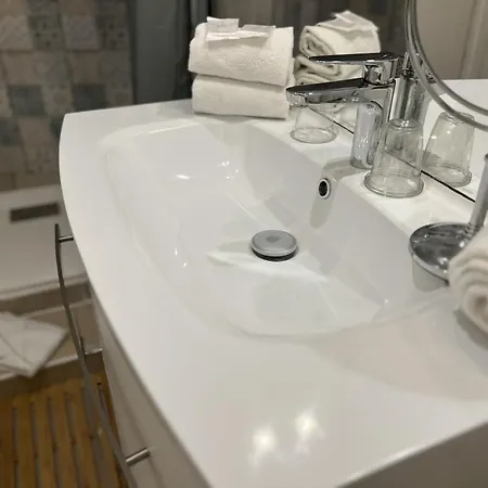 Hotel Abalone - Centre Gare Nimes
