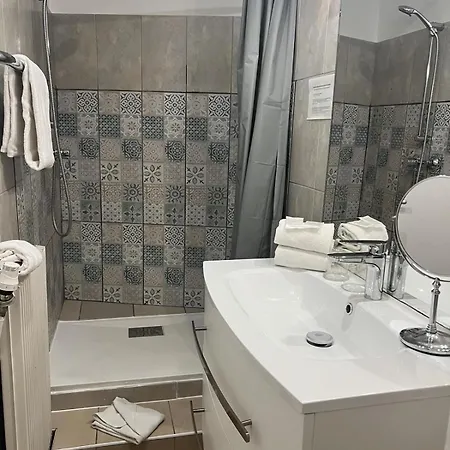 Hotel Abalone - Centre Gare Nimes
