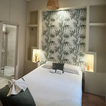 Abalone - Centre Gare 2* Nîmes