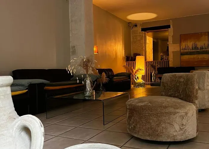 Abalone - Centre Gare 2* Nîmes