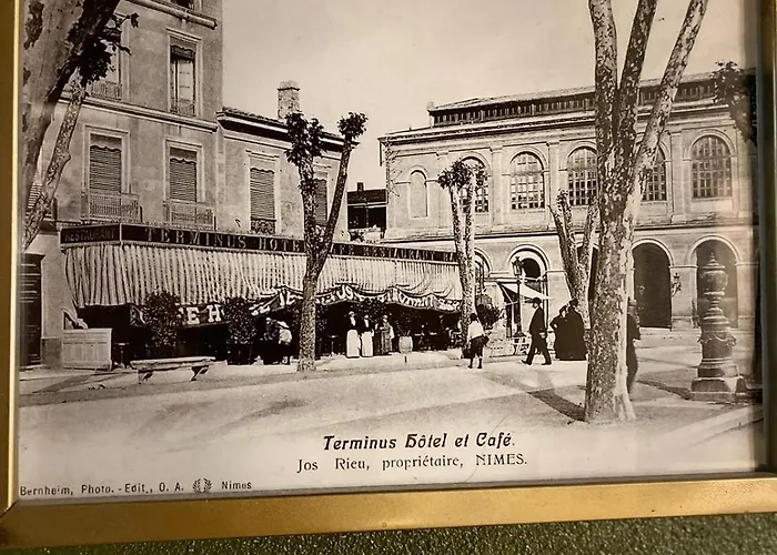 Abalone - Centre Gare 2* Nîmes