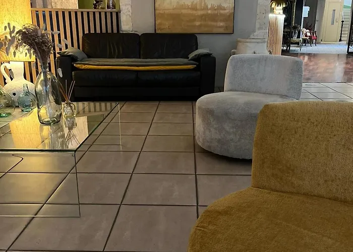 Abalone - Centre Gare 2* Nîmes